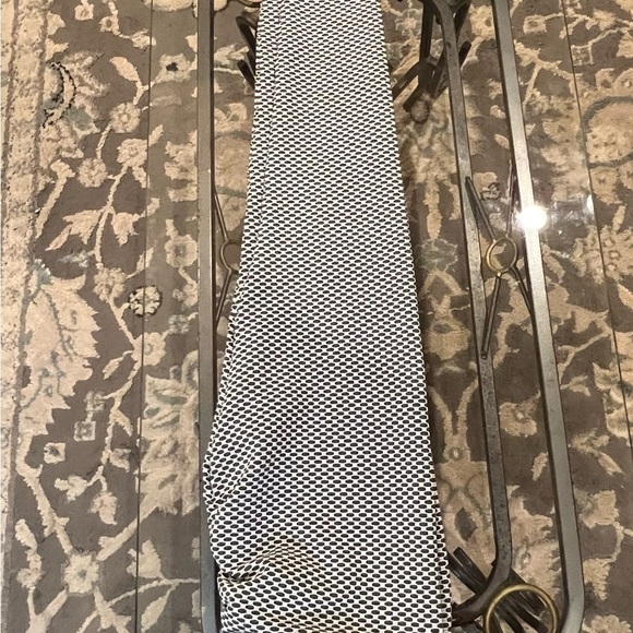 Arrusa Black and White tik tok leggings - Picture 6 of 6